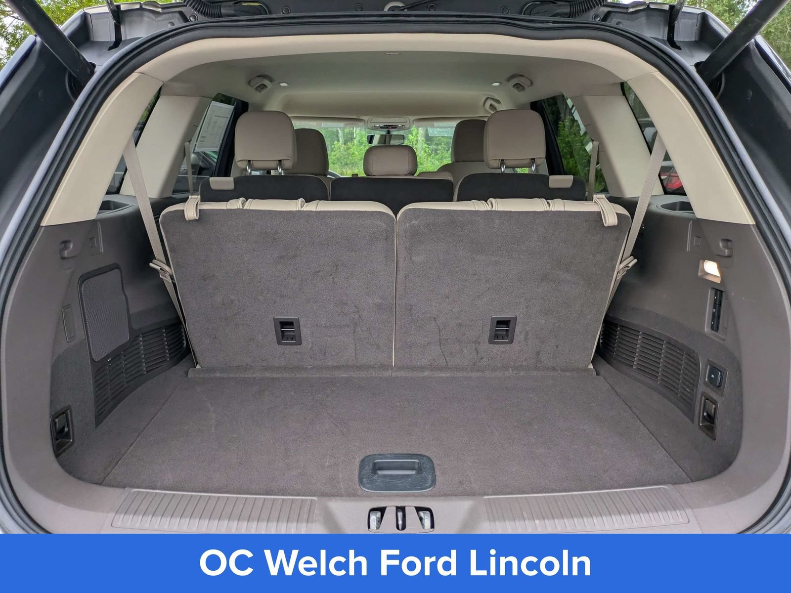 Certified 2023 Lincoln Aviator 2WD w/ Class IV Trailer Tow Package image 7