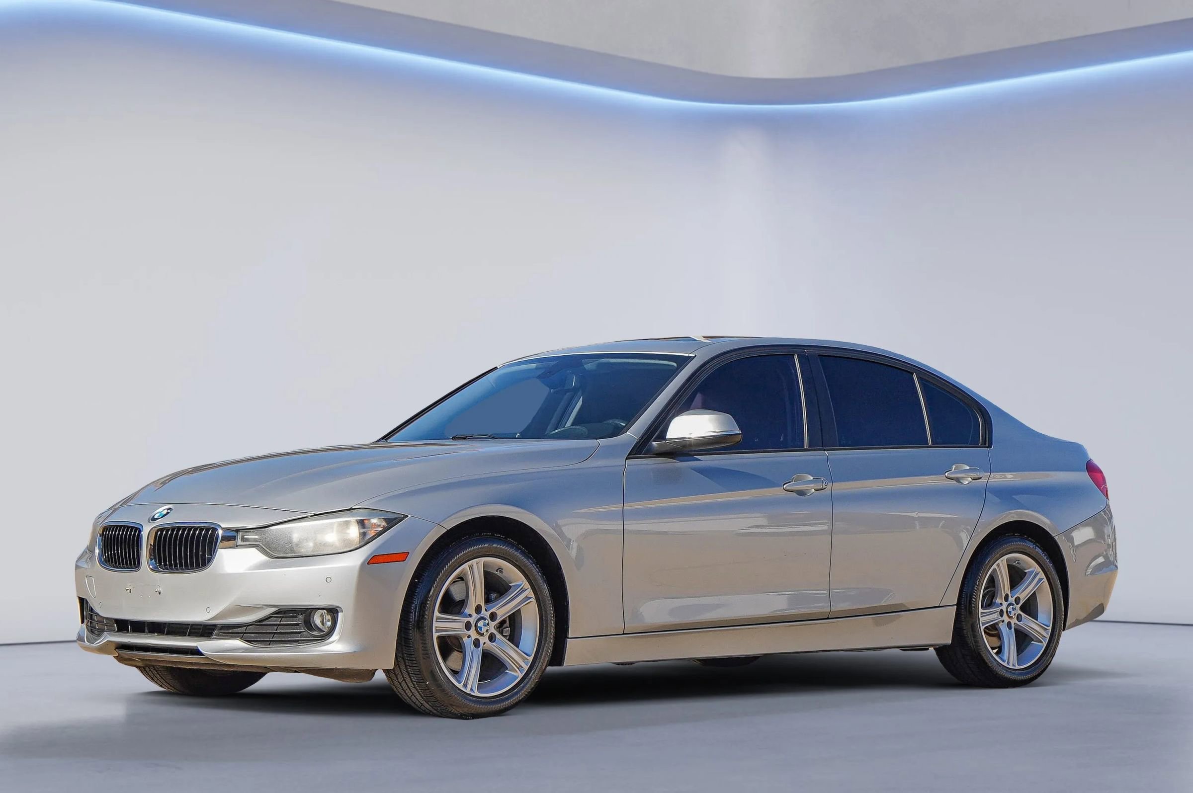 Used 2014 BMW 320i Sedan RWD image 17
