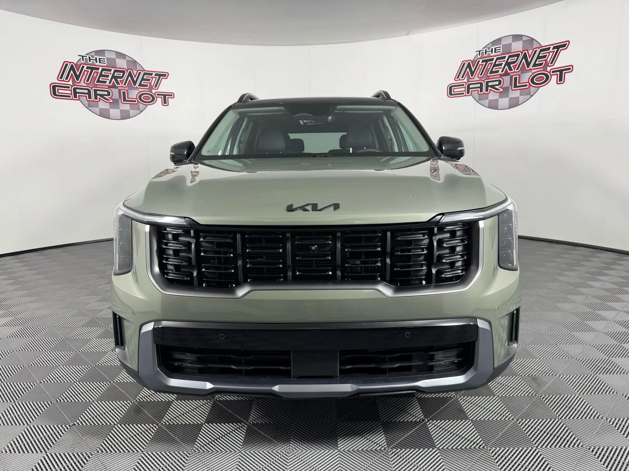 Used 2025 Kia Sorento SX image 2