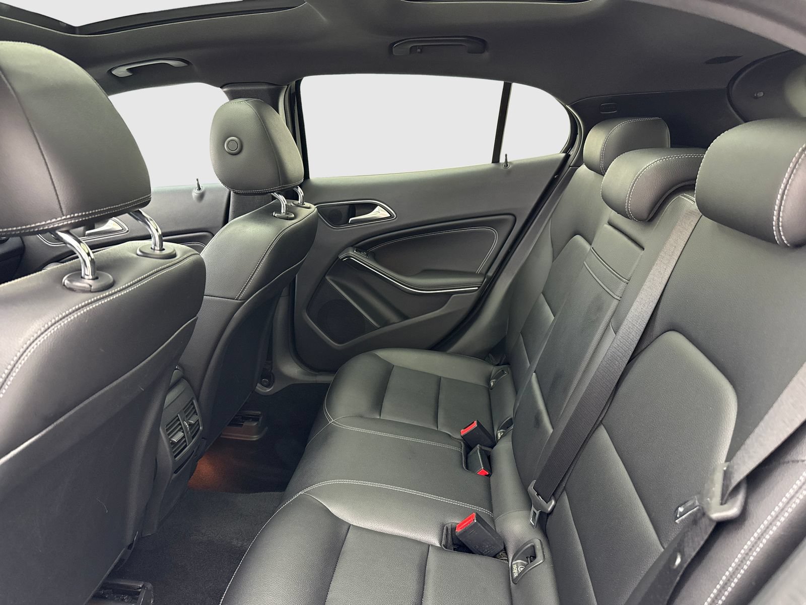 Used 2017 Mercedes-Benz GLA 250 image 37