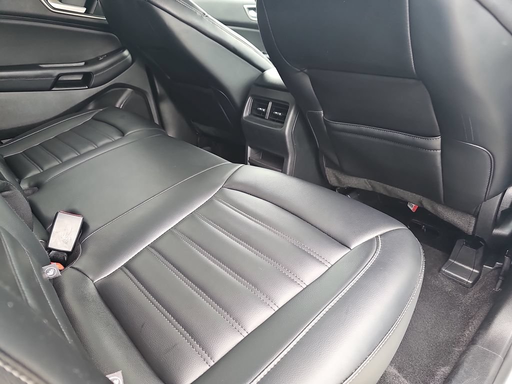 Used 2024 Ford Edge SEL AWD/4WD image 11