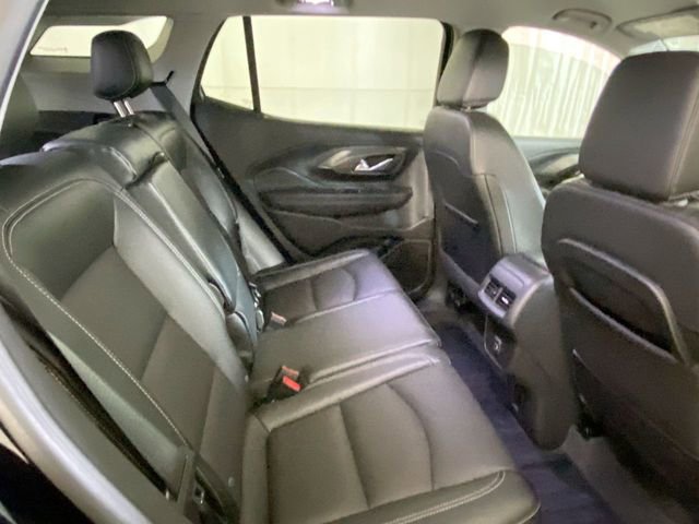 Used 2023 GMC Terrain SLT image 31
