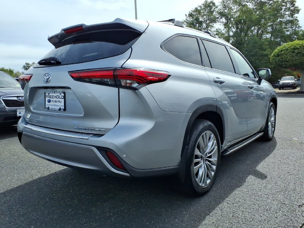 Used 2023 Toyota Highlander Platinum AWD/4WD image 20