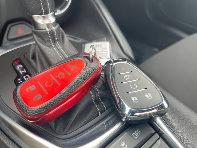 Used 2018 Chevrolet Camaro SS RWD image 8