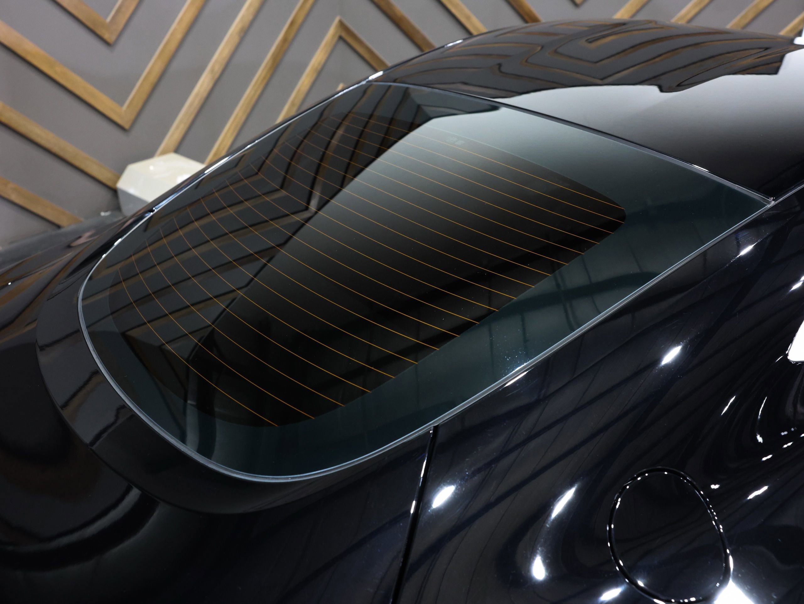 Used 2026 Aston Martin V8 Vantage Coupe image 31