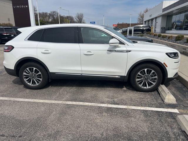 Certified 2023 Lincoln Nautilus AWD image 2