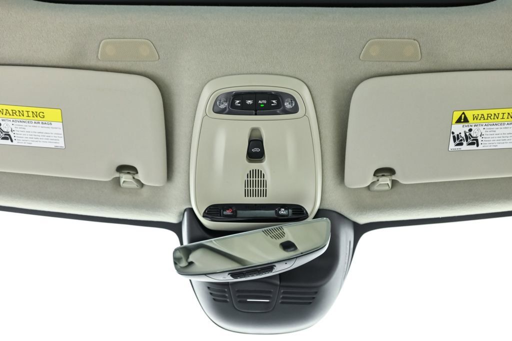 Used 2019 Volvo XC40 T5 Momentum image 18