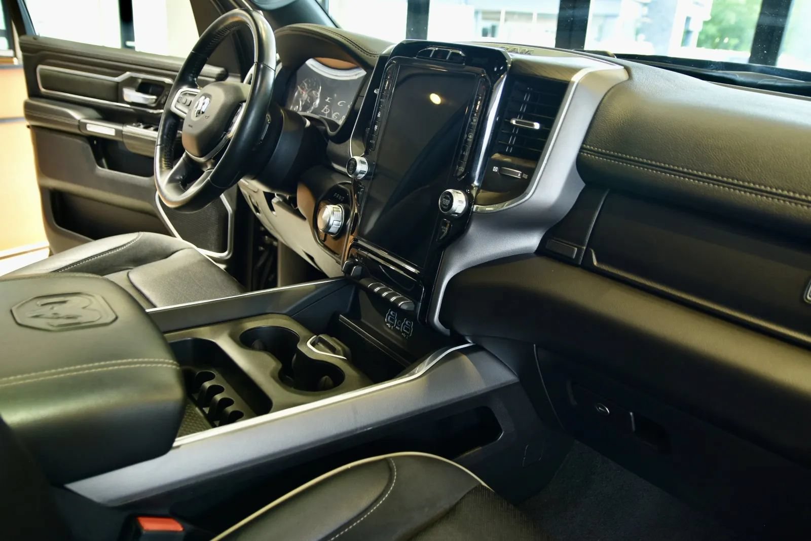 Used 2023 RAM 1500 Laramie AWD/4WD image 24