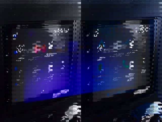 Used 2015 Jeep Wrangler Unlimited Sahara image 22