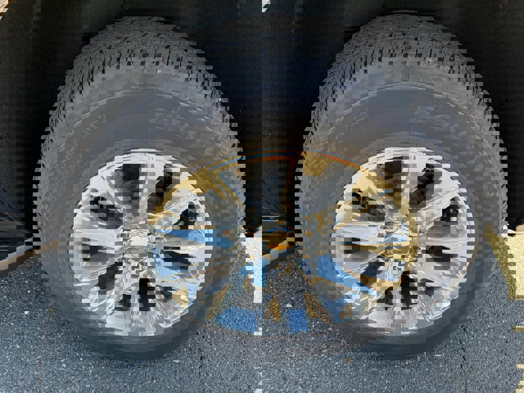 New 2026 Chevrolet Suburban Premier image 32