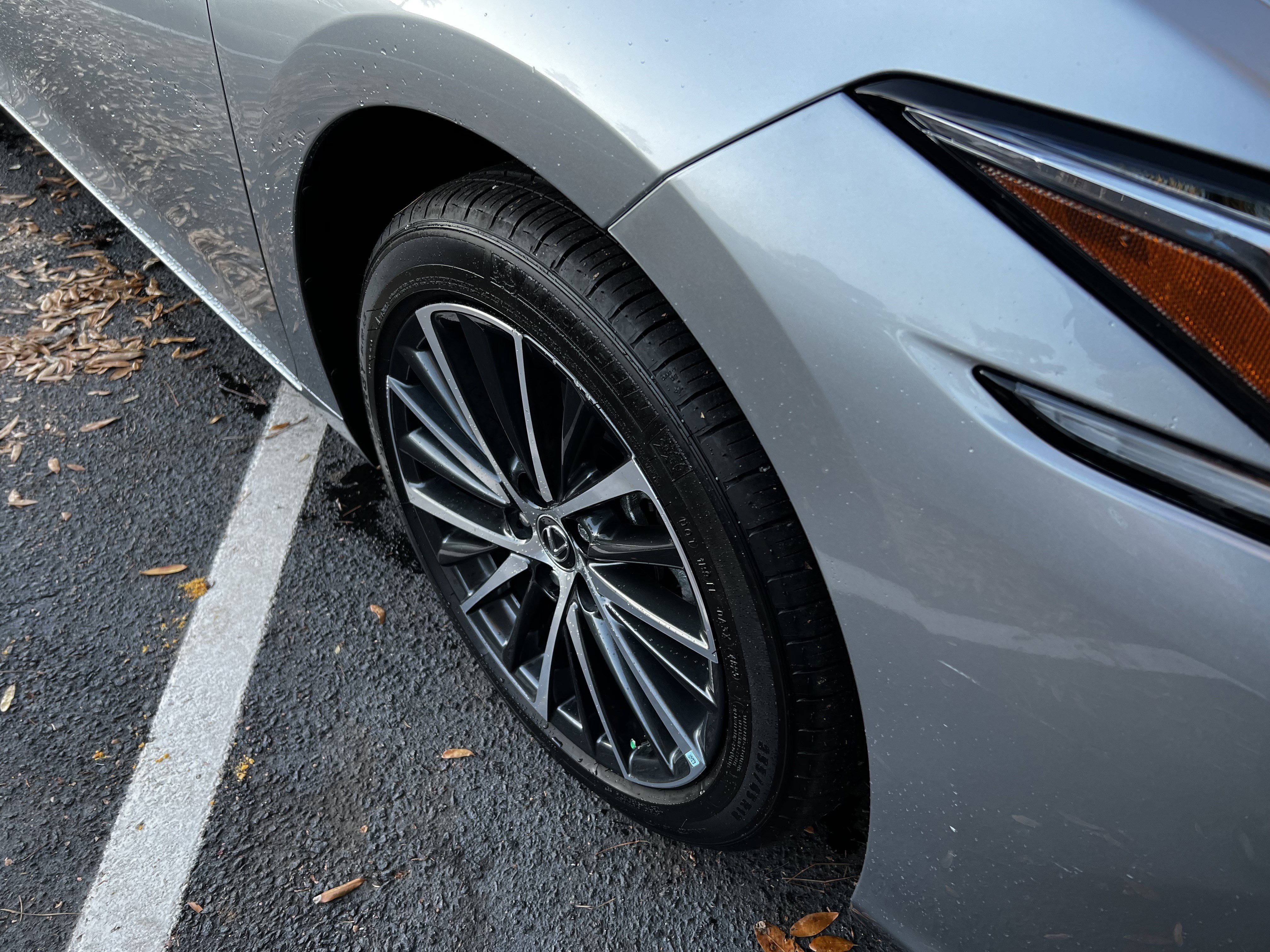 Used 2024 Lexus ES 350 w/ Premium Package image 11