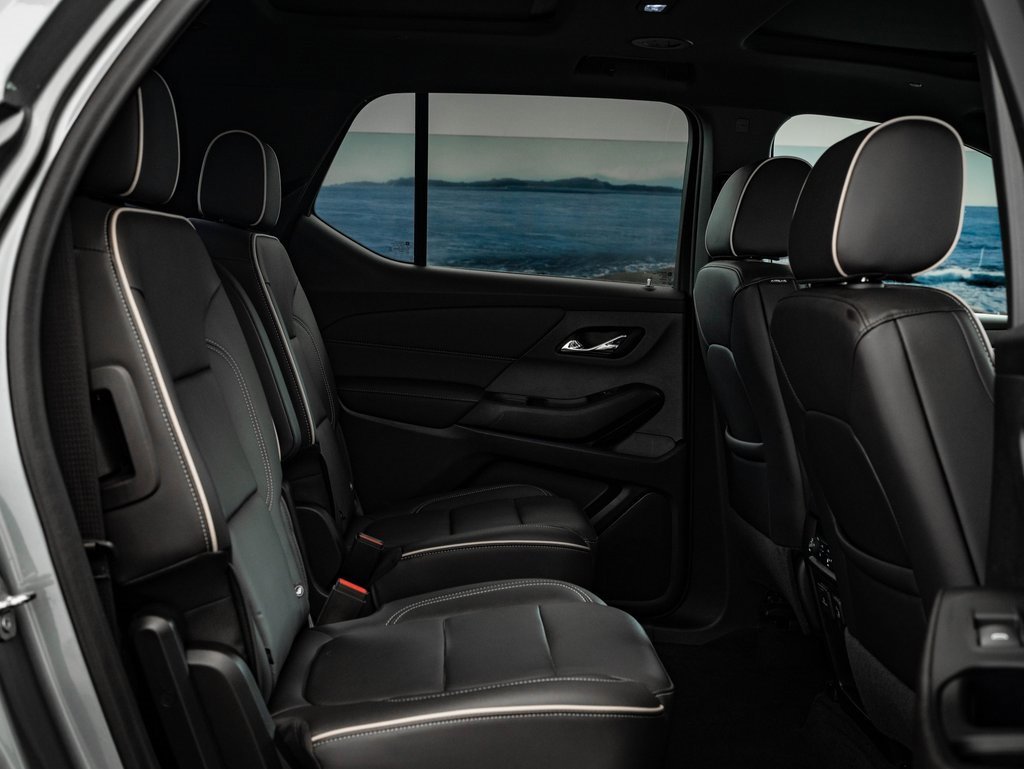 Used 2023 Chevrolet Traverse Premier image 45