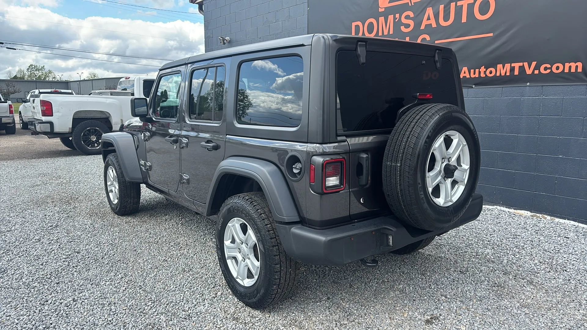 Used 2020 Jeep Wrangler Unlimited Sport S AWD/4WD image 3