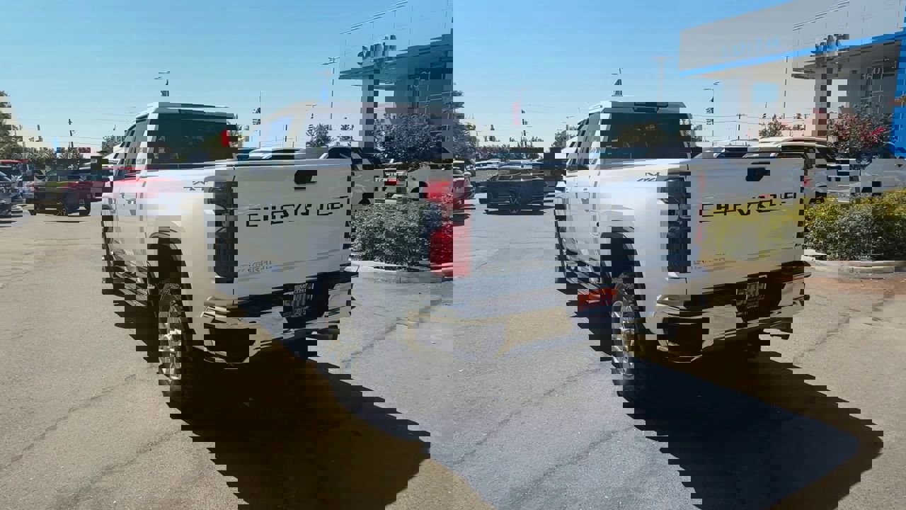 Used 2024 Chevrolet Silverado 2500 LT image 6