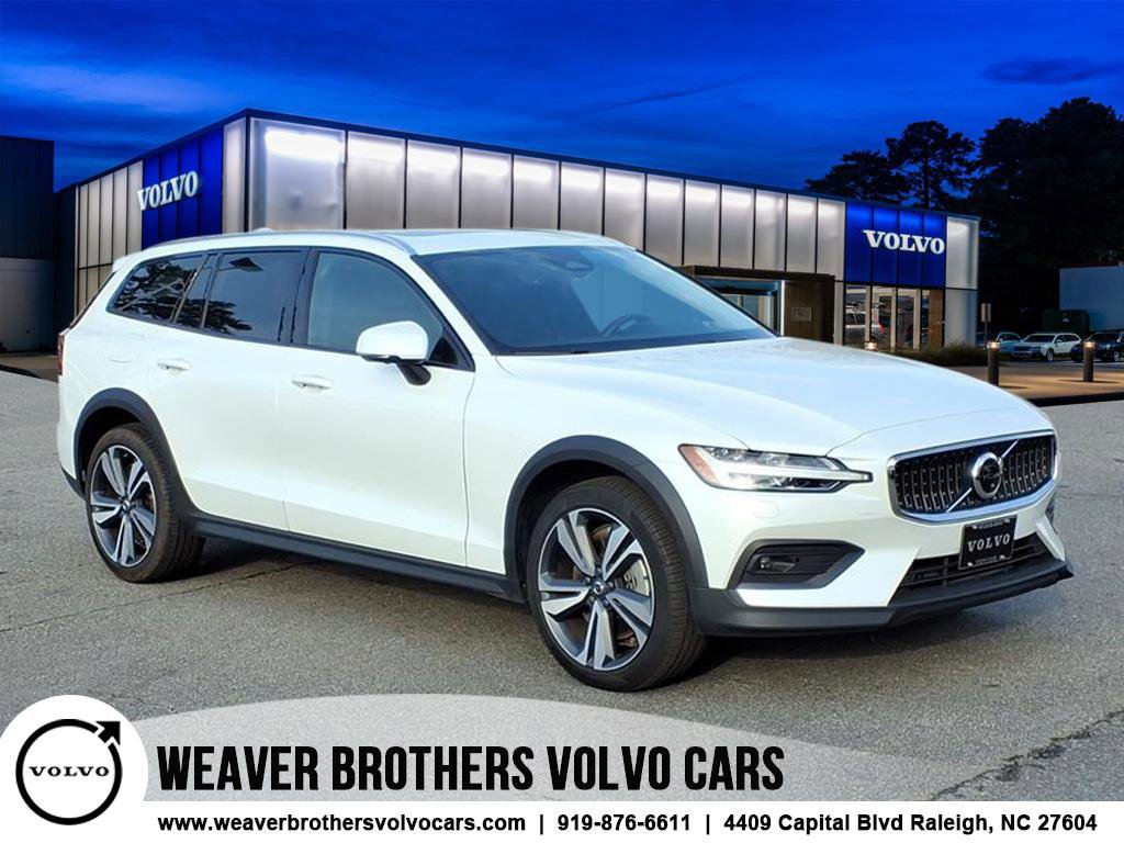 Certified 2023 Volvo V60 B5 Cross Country Plus w/ Climate Package