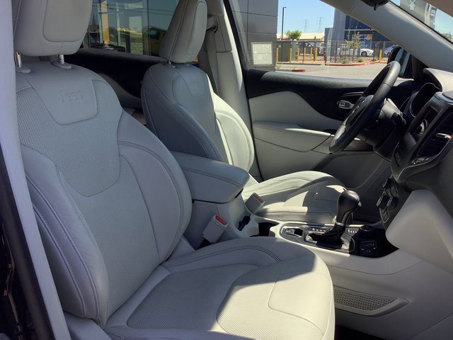 Used 2021 Jeep Cherokee Latitude Lux w/ Trailer Tow Group image 35