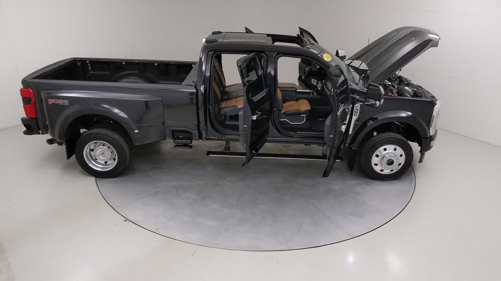 Certified 2024 Ford F450 Platinum w/ FX4 Off-Road Package AWD/4WD image 52