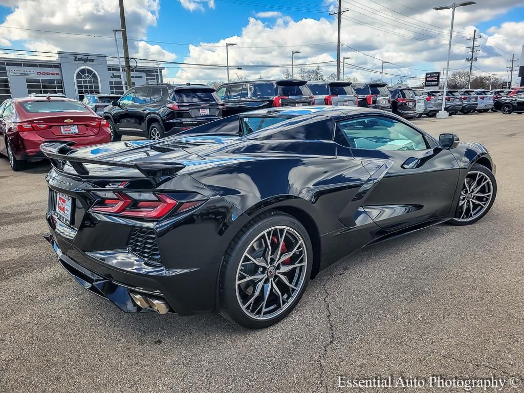 Used 2025 Chevrolet Corvette Stingray Premium Conv w/ Z51 Performance Package image 8