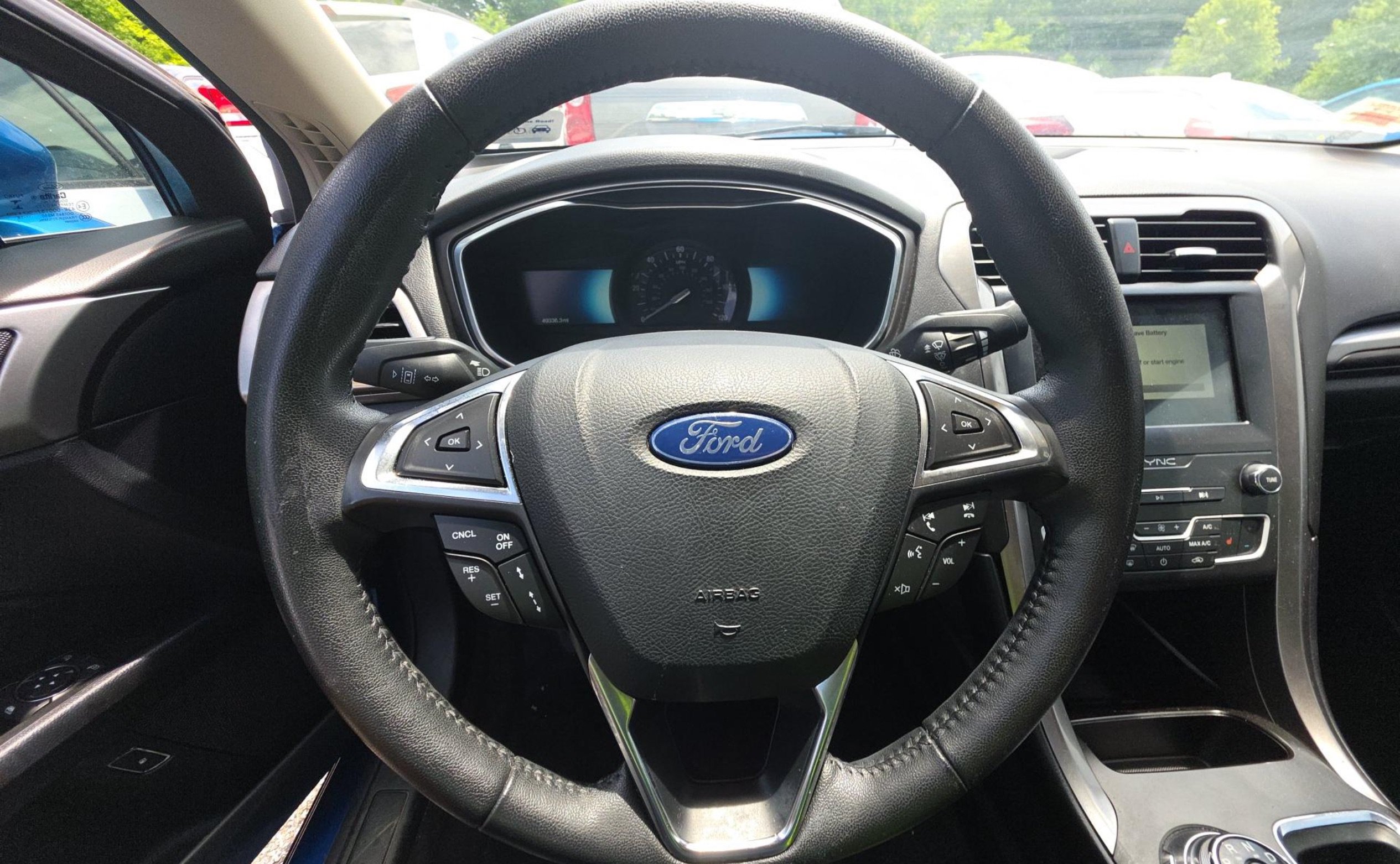 Used 2019 Ford Fusion SEL FWD image 6