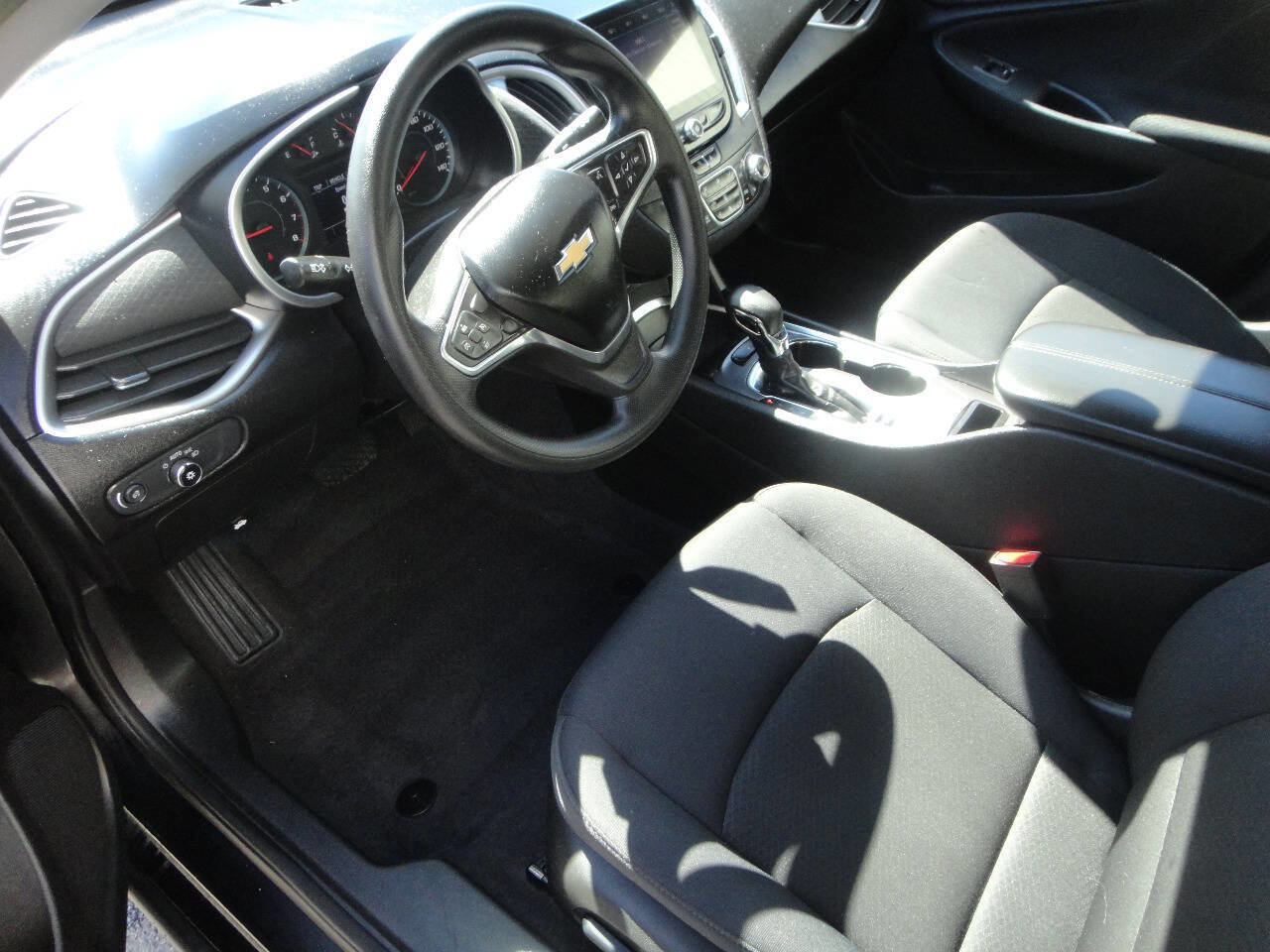 Used 2022 Chevrolet Malibu LT image 7