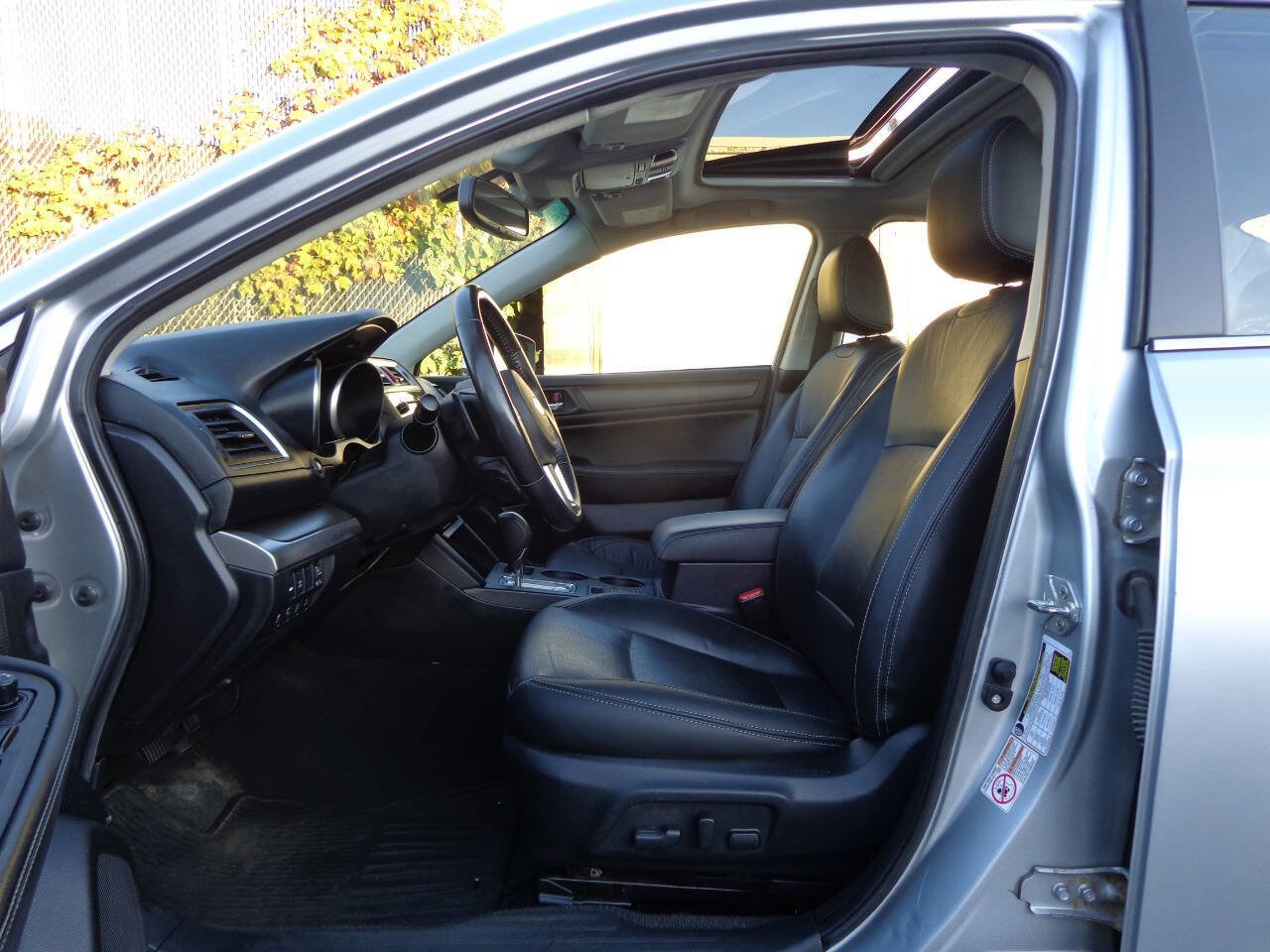 Used 2016 Subaru Legacy 3.6R Limited image 39