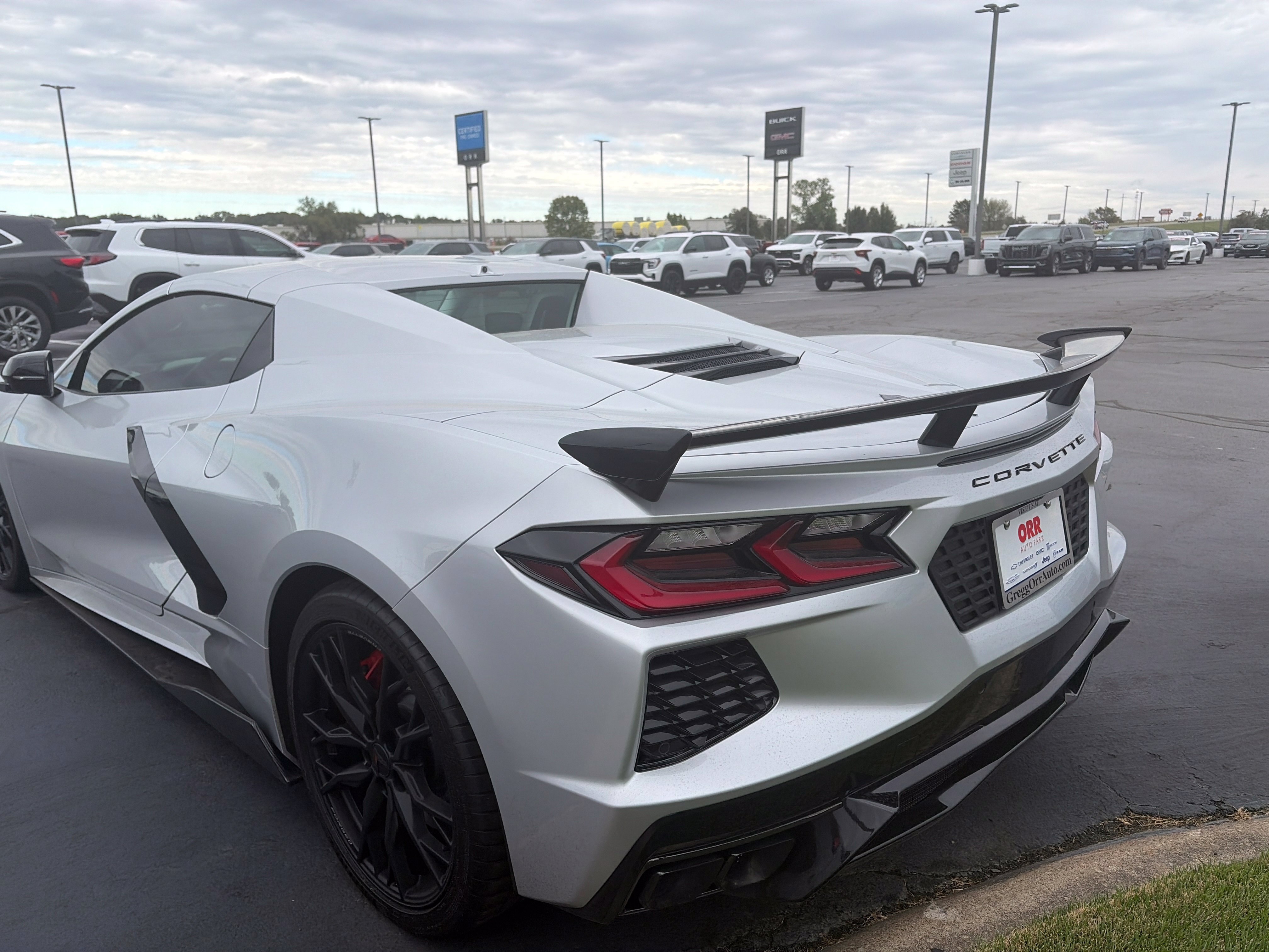 Used 2026 Chevrolet Corvette Stingray Premium Conv w/ Z51 Performance Package RWD image 7