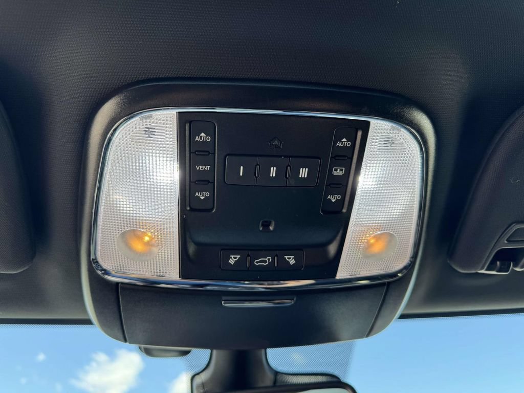 Used 2021 Jeep Grand Cherokee Limited X AWD/4WD image 33