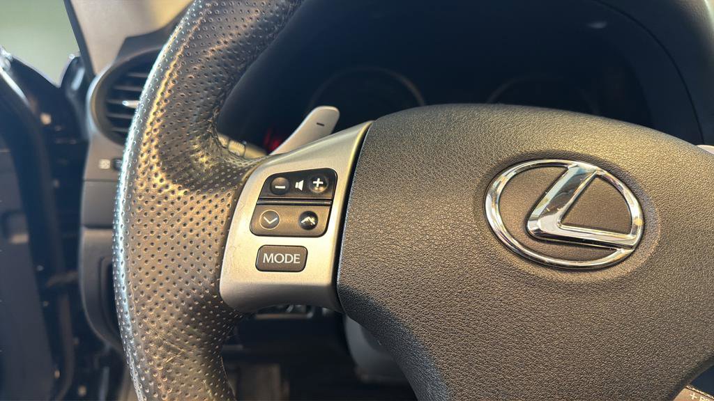 Used 2011 Lexus IS 250C w/ Luxury Pkg image 28