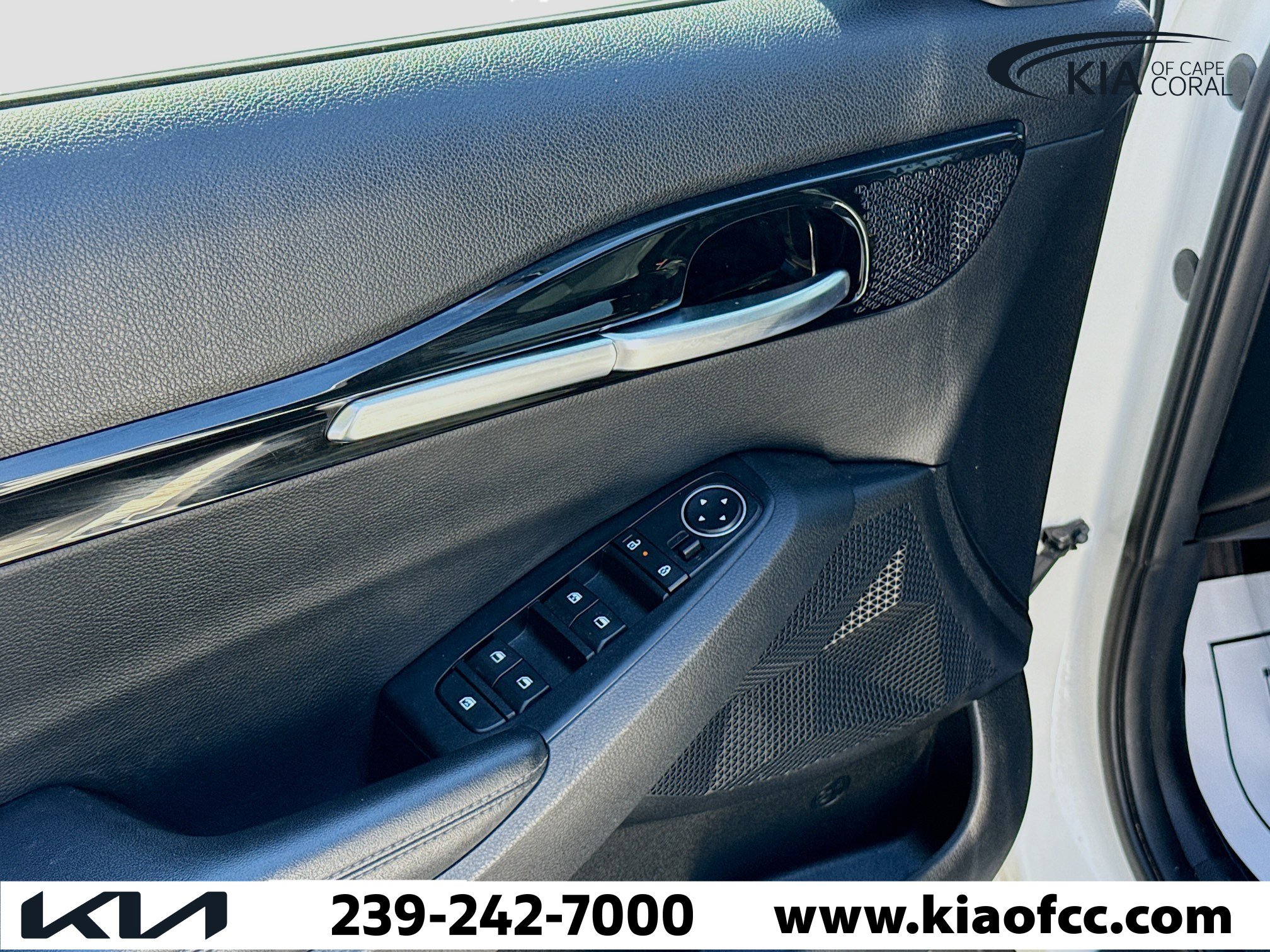 Certified 2024 Kia Seltos EX image 21