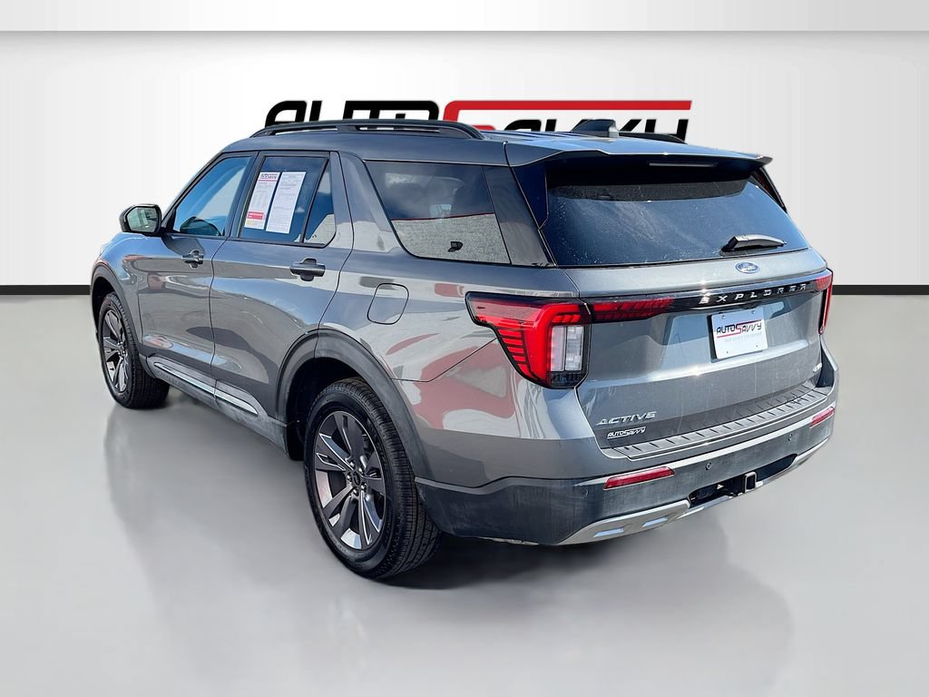 Used 2025 Ford Explorer Active w/ Active Comfort Package AWD/4WD image 5