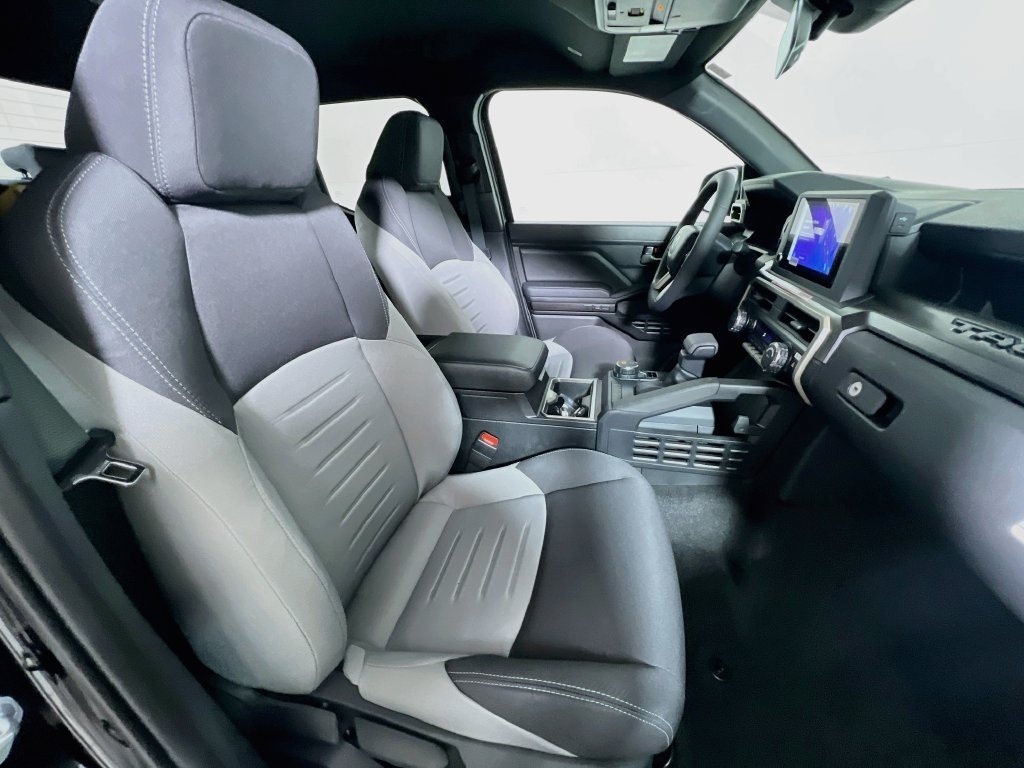 Certified 2025 Toyota Tacoma TRD Sport AWD/4WD image 22