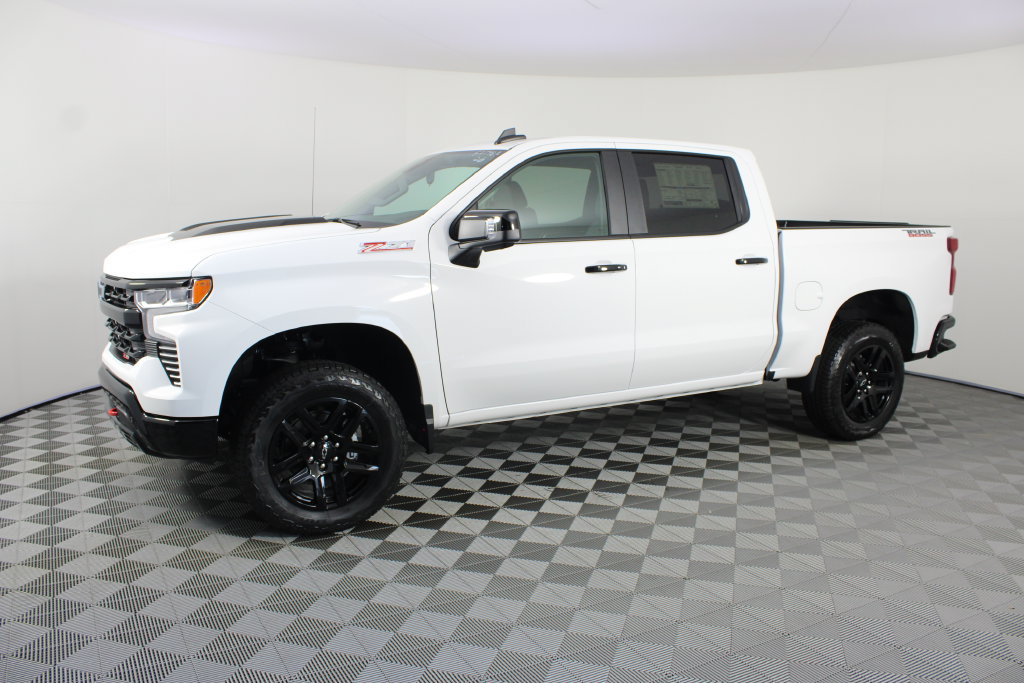 New 2026 Chevrolet Silverado 1500 LT Trail Boss w/ LT Trail Boss Premium Package AWD/4WD image 2