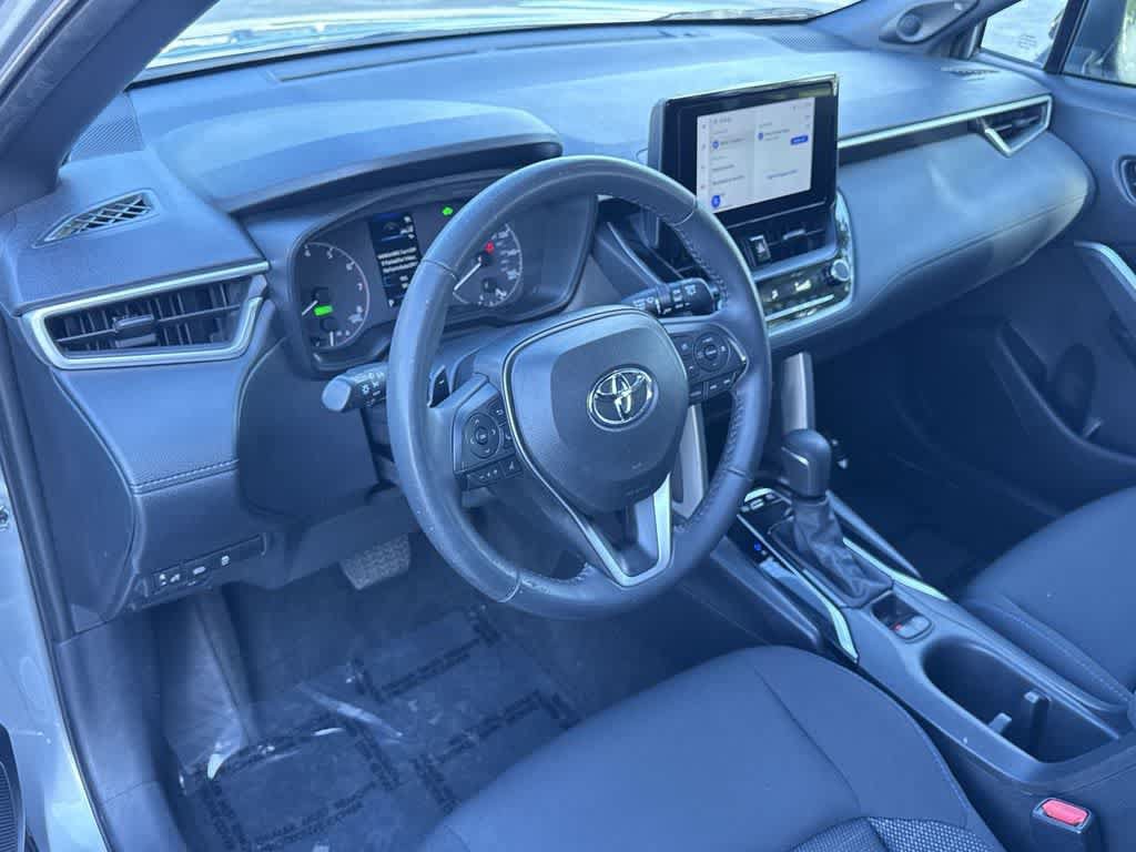 Used 2023 Toyota Corolla Cross AWD Hybrid w/ Moonroof Package image 13