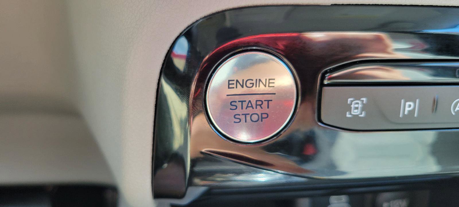 Used 2024 Ford Escape Platinum w/ Premium Technology Package image 13