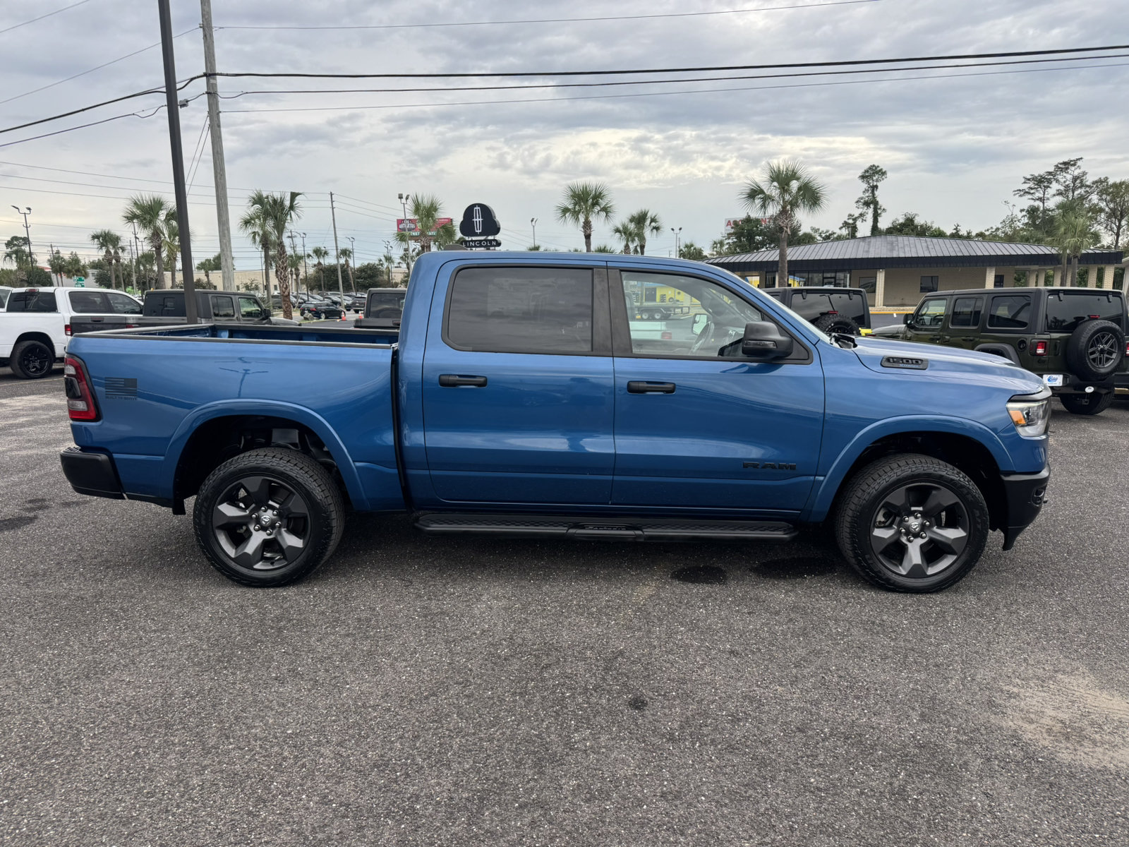 Used 2024 RAM 1500 Big Horn AWD/4WD image 5