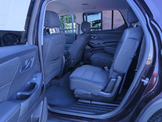 Used 2021 Chevrolet Traverse LT FWD image 23