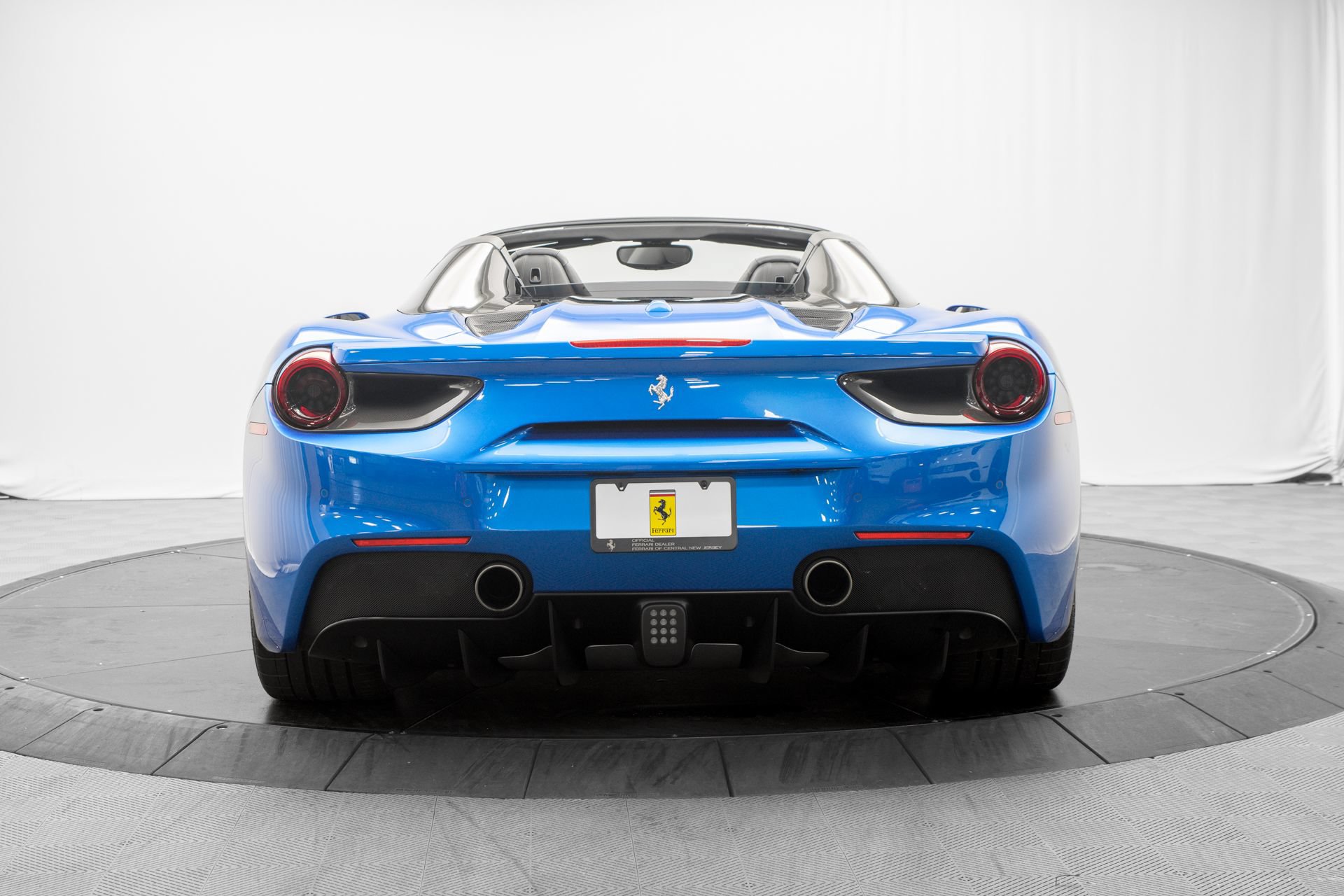 Used 2017 Ferrari 488 Spider RWD image 4