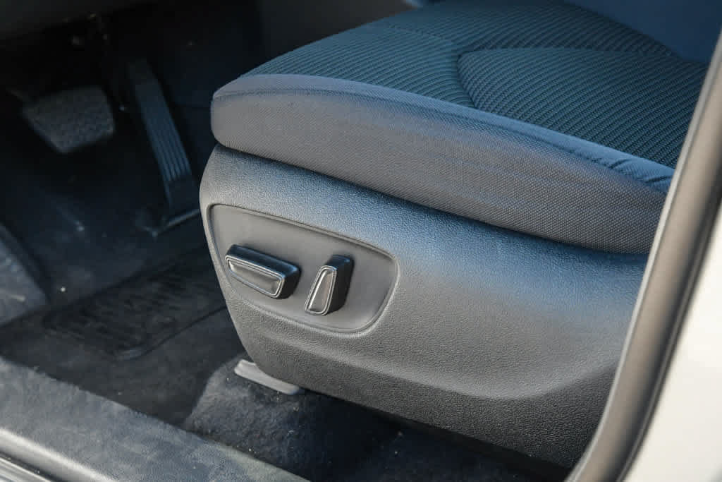 Certified 2023 Toyota Highlander LE AWD/4WD image 25