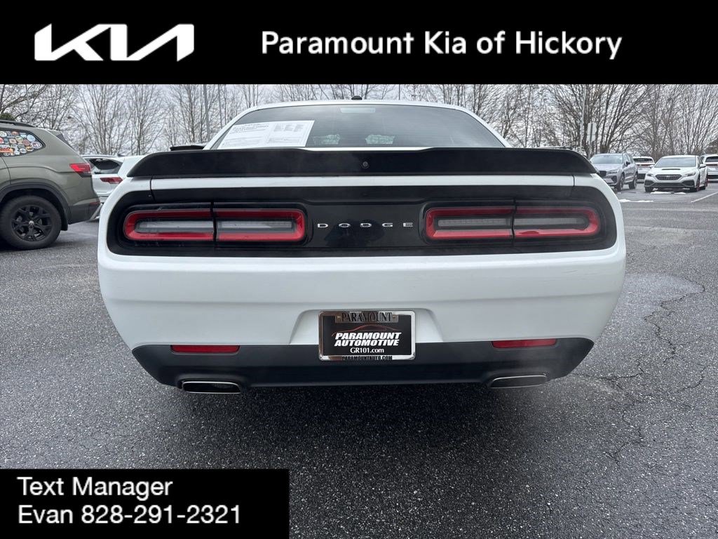 Used 2019 Dodge Challenger SXT w/ Blacktop Package image 6