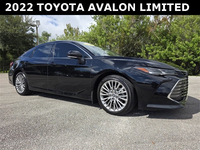 Used 2022 Toyota Avalon Limited image 1