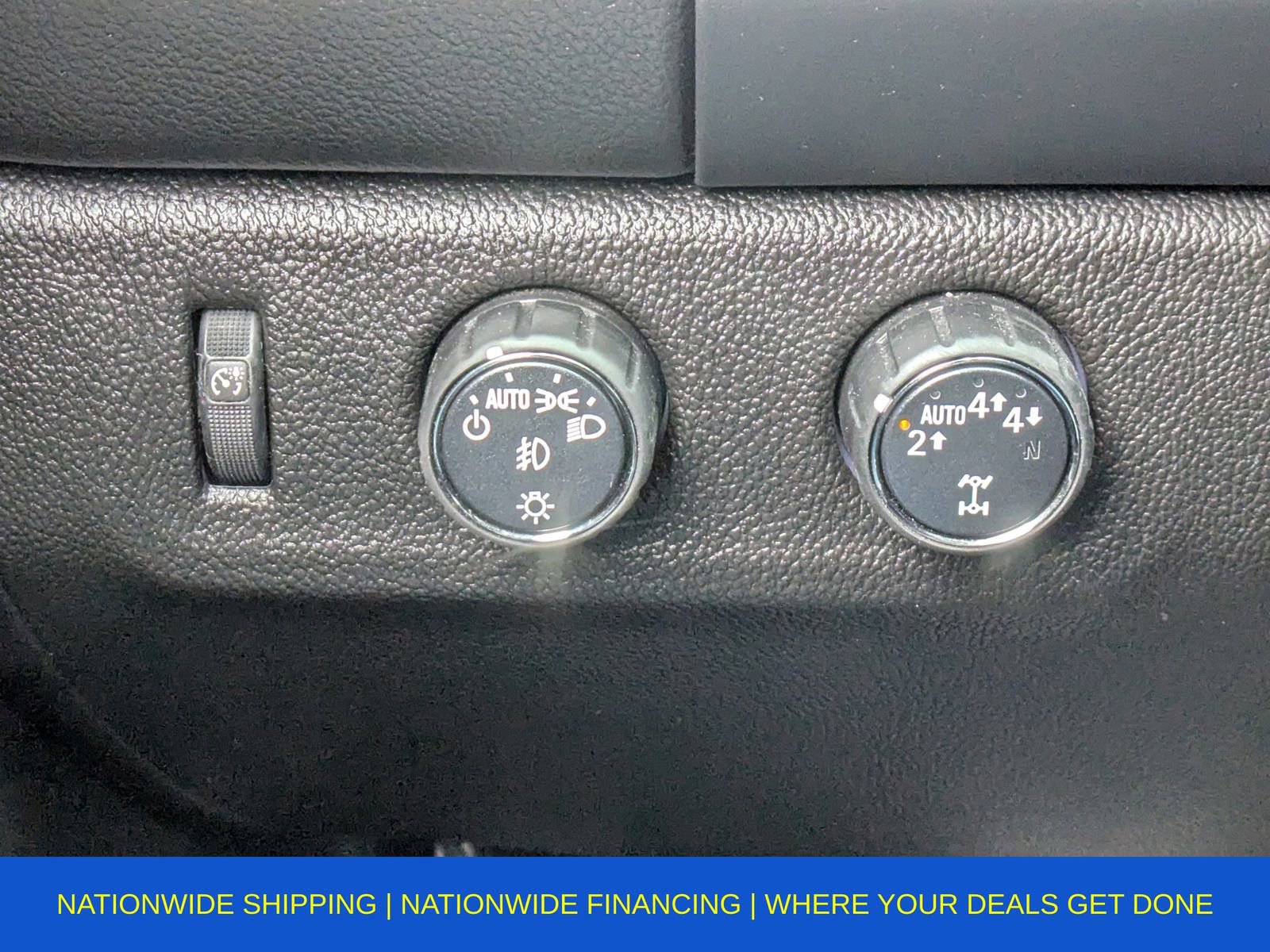 Used 2020 GMC Canyon Denali image 38