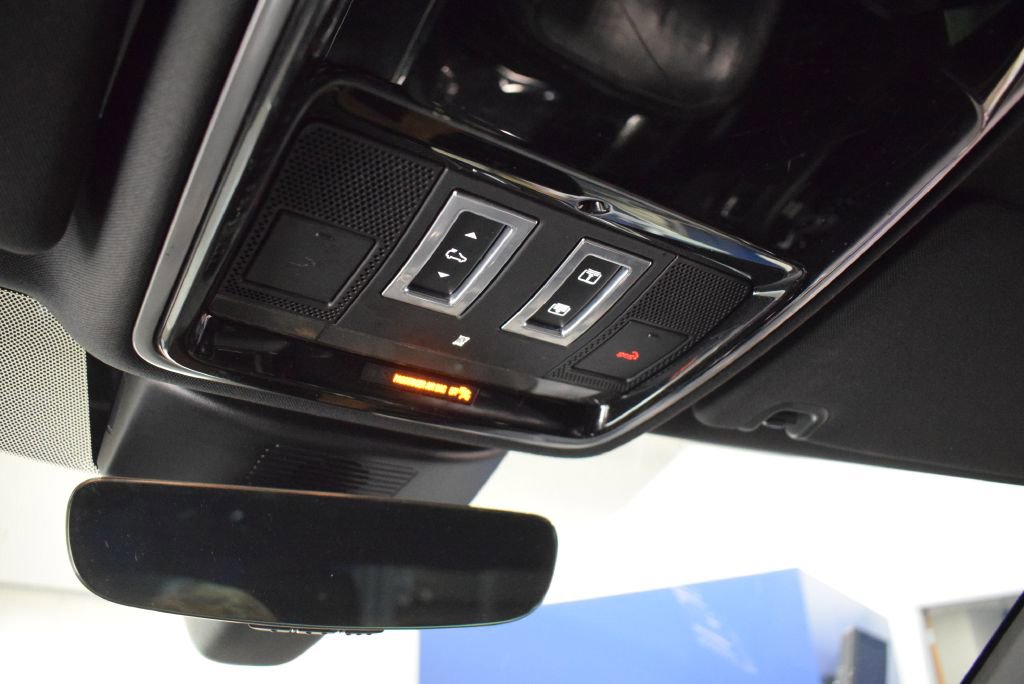 Used 2019 Land Rover Range Rover Long Wheelbase Supercharged image 33