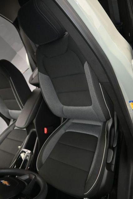 Used 2025 Chevrolet TrailBlazer LT FWD image 10