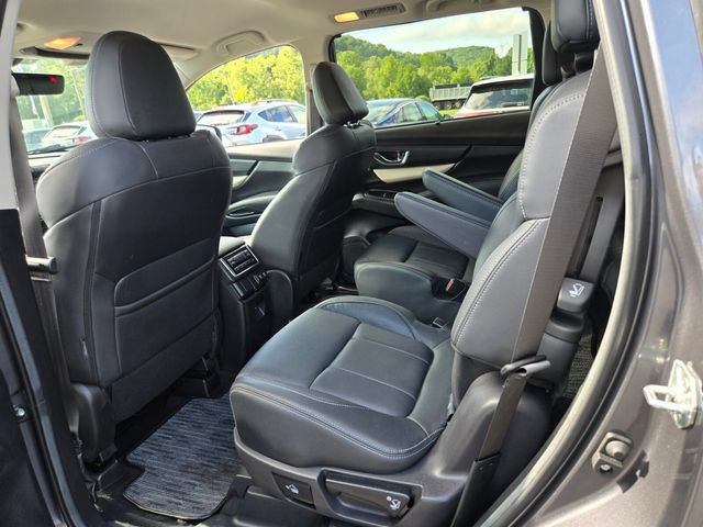 Used 2022 Subaru Ascent Limited AWD/4WD image 12