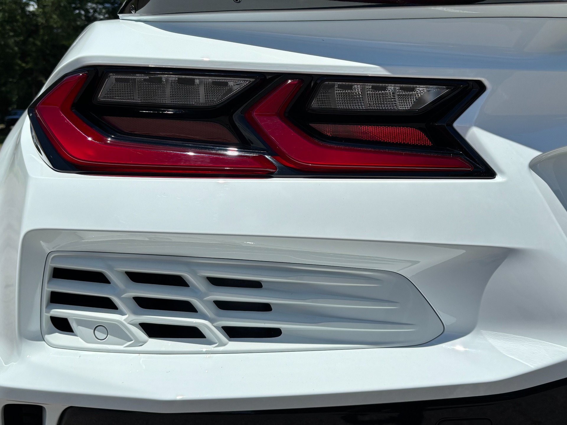 Used 2024 Chevrolet Corvette E-Ray AWD/4WD image 19