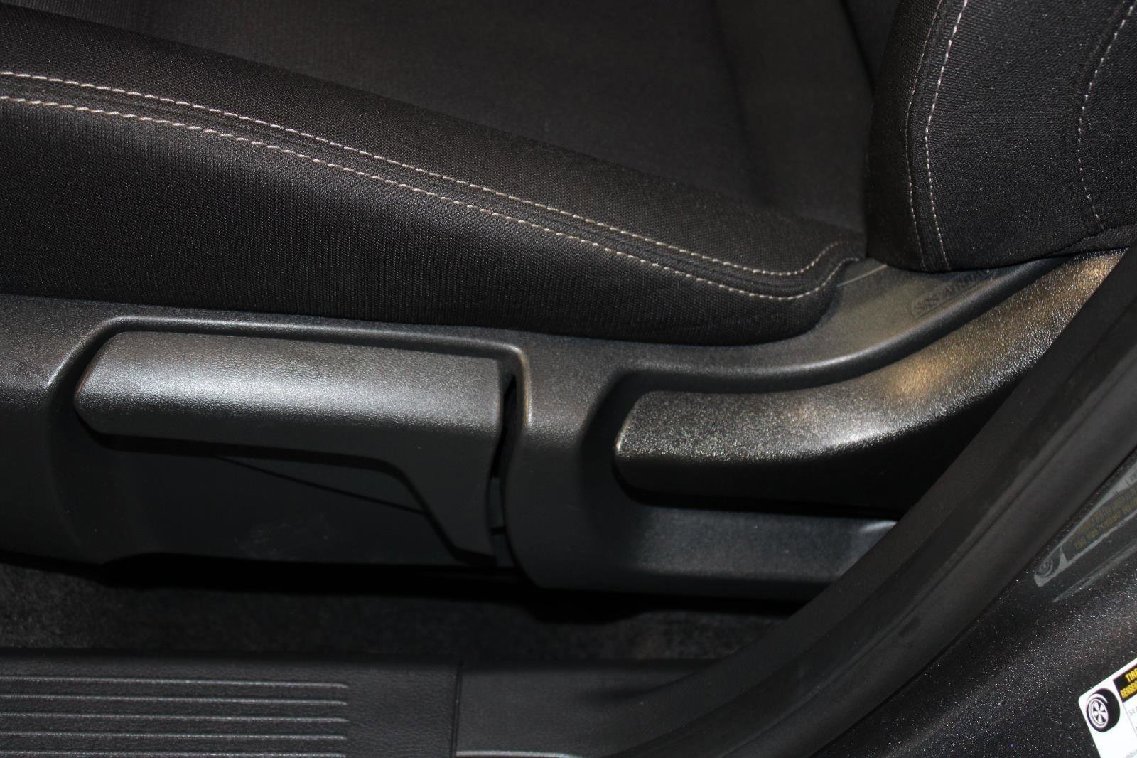 Used 2023 Nissan Rogue S image 30