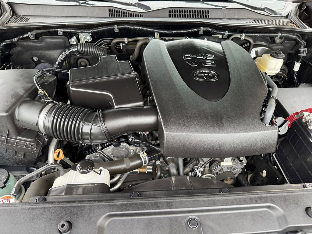 Used 2019 Toyota Tacoma SR w/ SX Package image 10