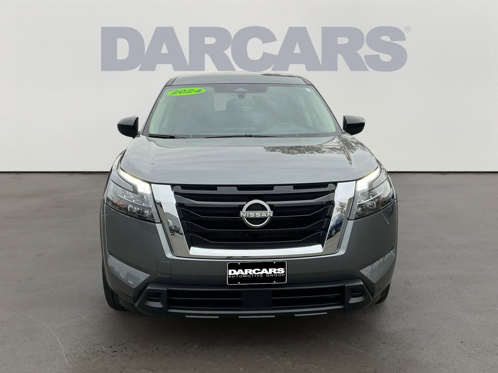 Used 2024 Nissan Pathfinder S w/ Cargo Package image 2