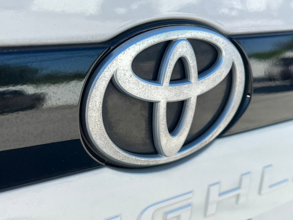 Used 2024 Toyota Grand Highlander XLE image 14