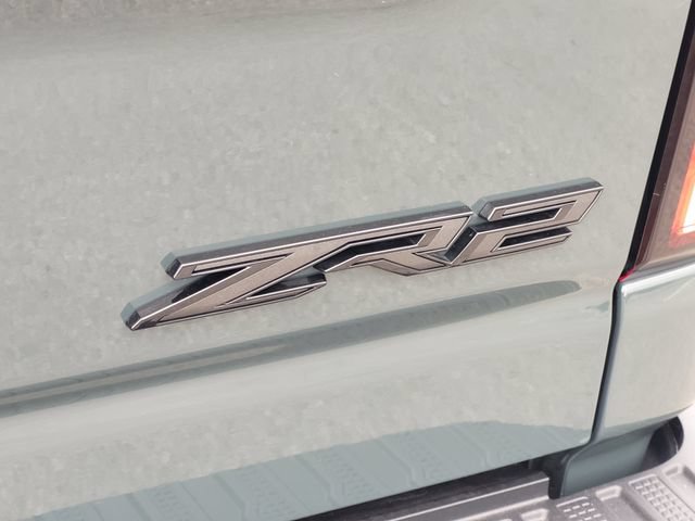 Used 2026 Chevrolet Silverado 2500 ZR2 w/ LPO, Dark Essentials Package AWD/4WD image 8
